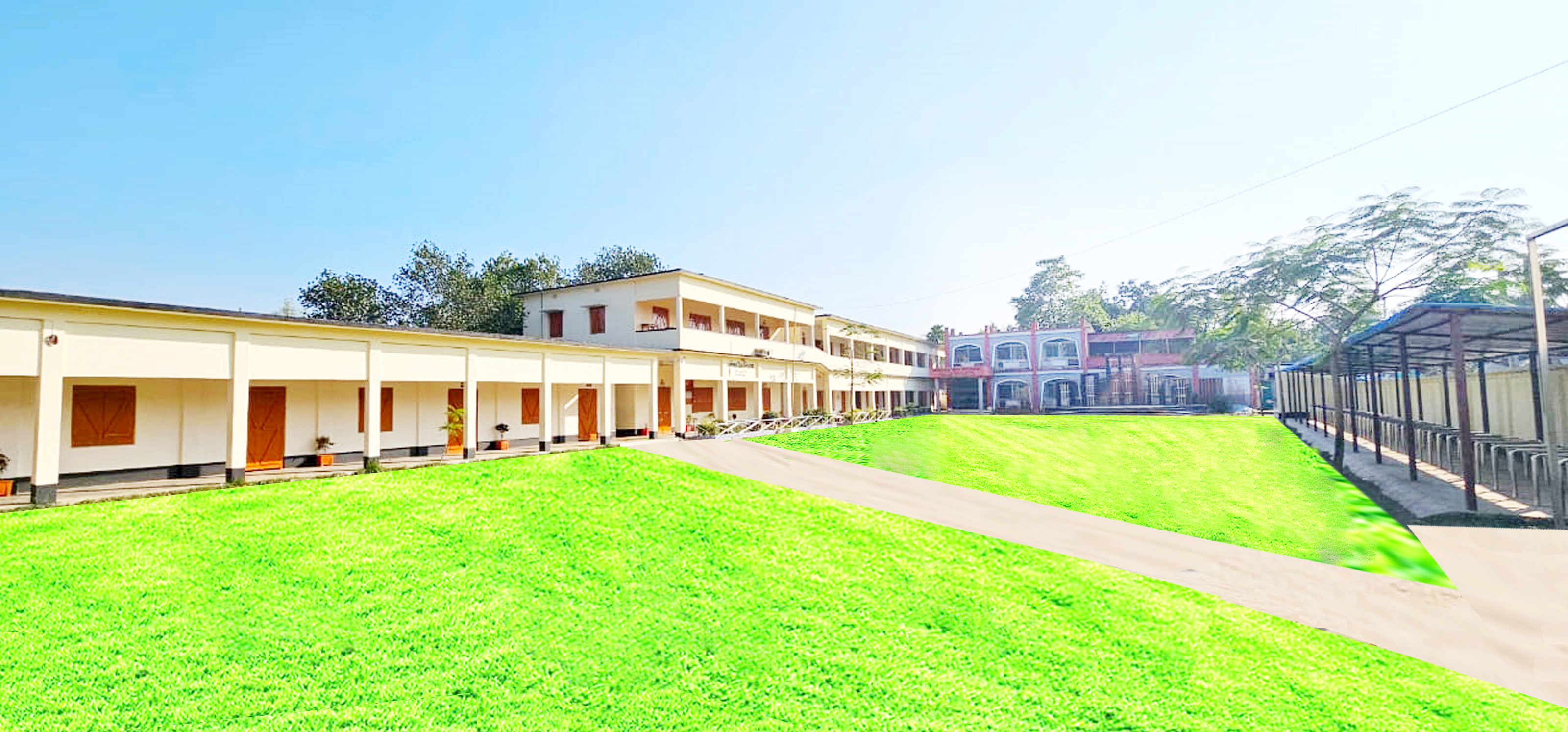 বিদ্যালয়ের প্রাঙ্গণ